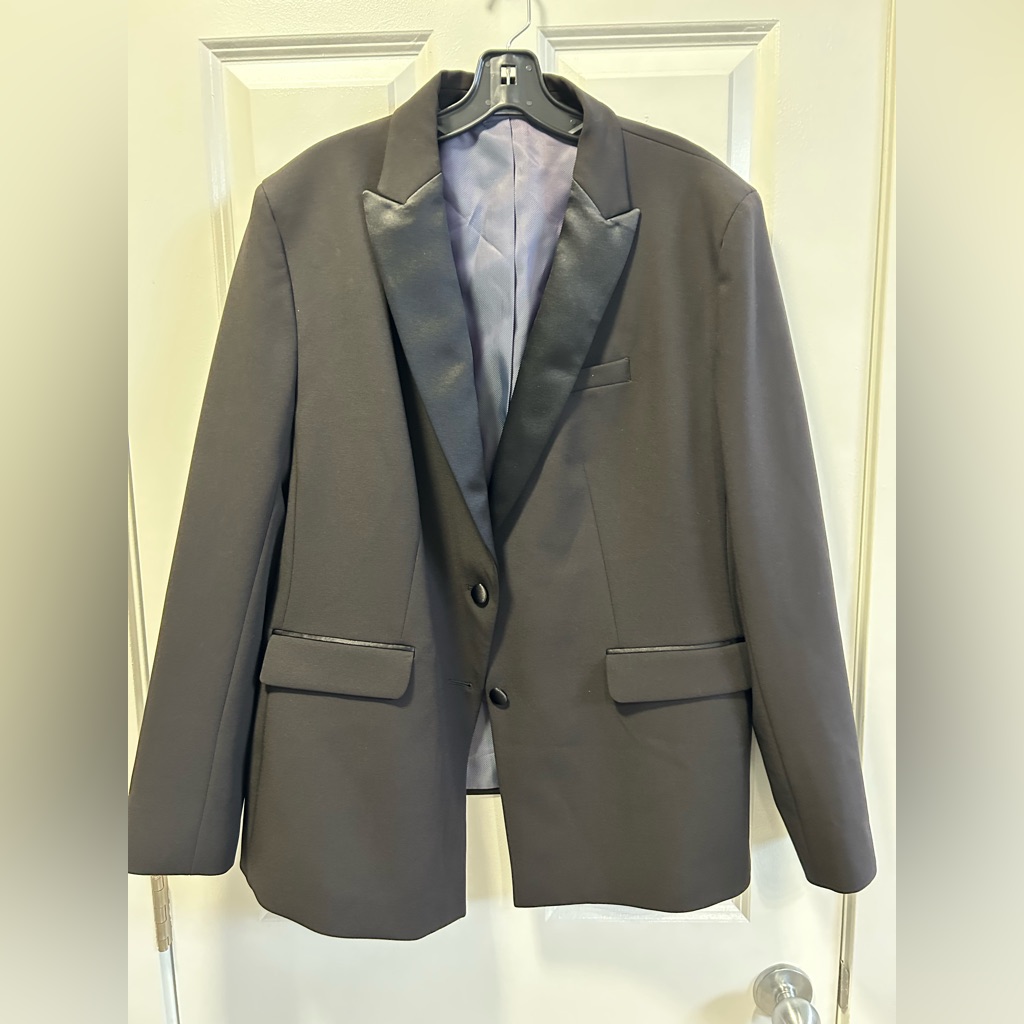 Allure Bridal Women’s Black Tuxedo Jacket, New